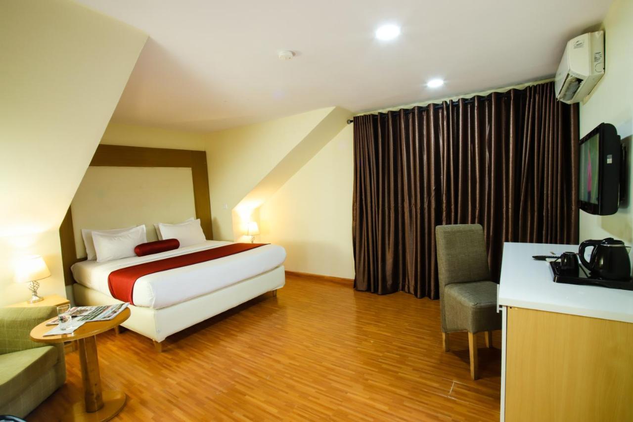 Chateux De Atlantique Hotel Aliayabiagba Bagian luar foto